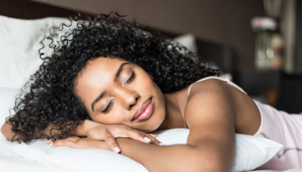 sleep-with-clip-in-hair-extensions